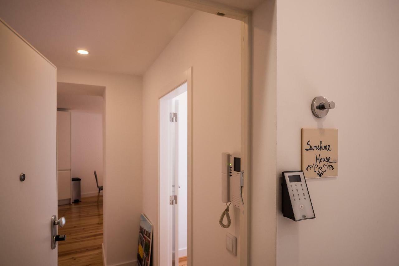 Sunshine House - Exclusive Apartment - Home By The Castle Lisbon Bagian luar foto