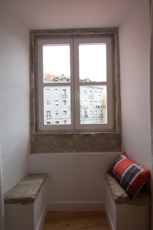 Sunshine House - Exclusive Apartment - Home By The Castle Lisbon Bagian luar foto